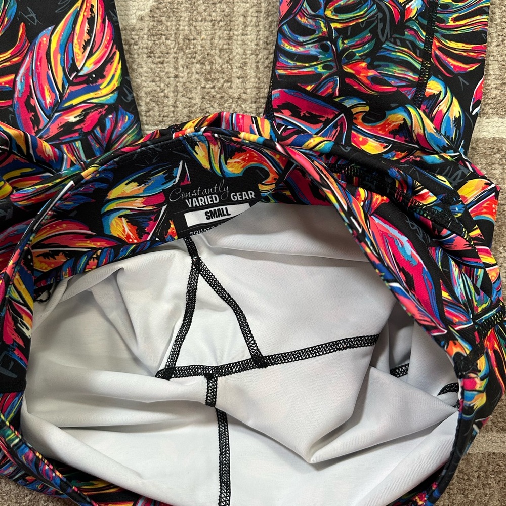 Constantly Varied Gear - Capri length tropic like it’s hot - Picture 3 of 3